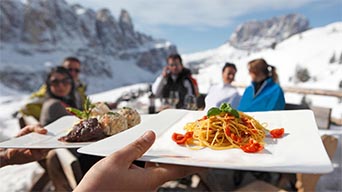 Scopri ristoranti durante la sciata nella Sellaronda
